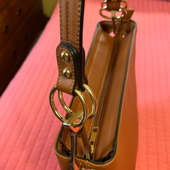 Gorgeous Chestnut Brown Vegan Leather Shoulder Tote Satchel NWOT - Picture 12 of 15